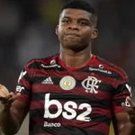 Vila Nova negocia contratação de atacante ex-Flamengo