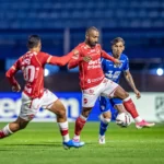 Vila Nova sai na frente, cede empate ao Avaí e deixa escapar liderança da Série B