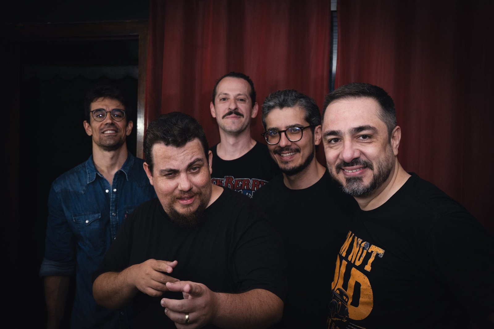 Woolloongabbas celebra 20 anos com documentário e show em Goiânia