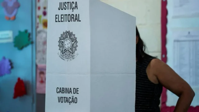 A patrulha do voto dos famosos
