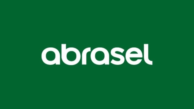 Abrasel manifesta preocupação com aprovação do fim da escala 6×1 no Senado