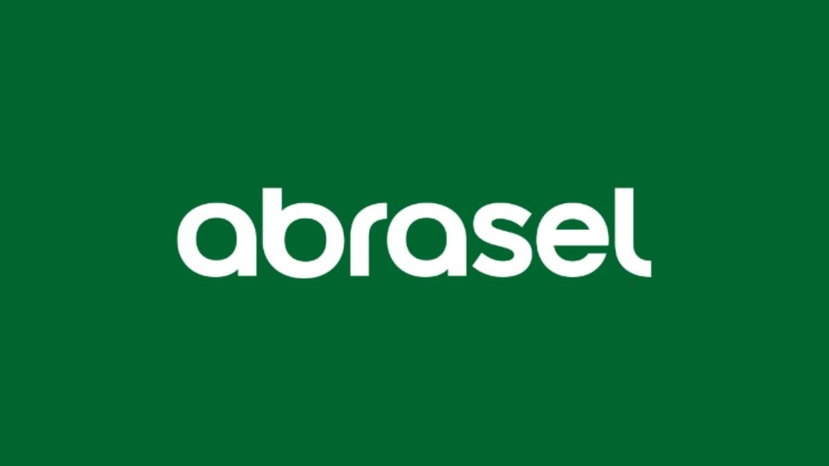 Abrasel manifesta preocupação com aprovação do fim da escala 6×1 no Senado