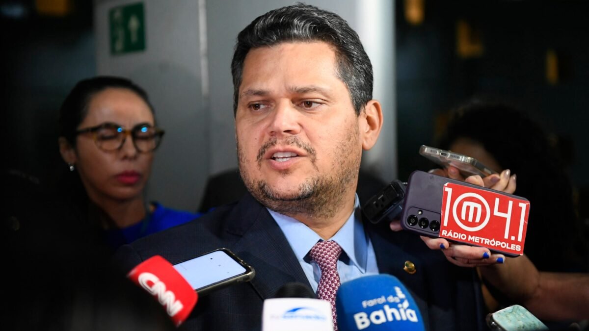 Alcolumbre adia PEC da Segurança Pública para depois da eleição para evitar disputa sobre maioridade