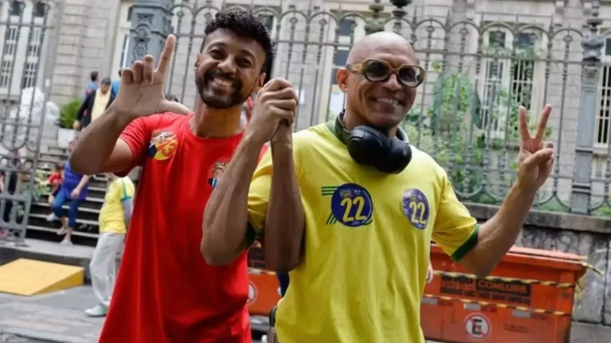 Amigos de infância, eleitores de Lula e Bolsonaro votam juntos no Rio: ‘Nos consideramos irmãos’
