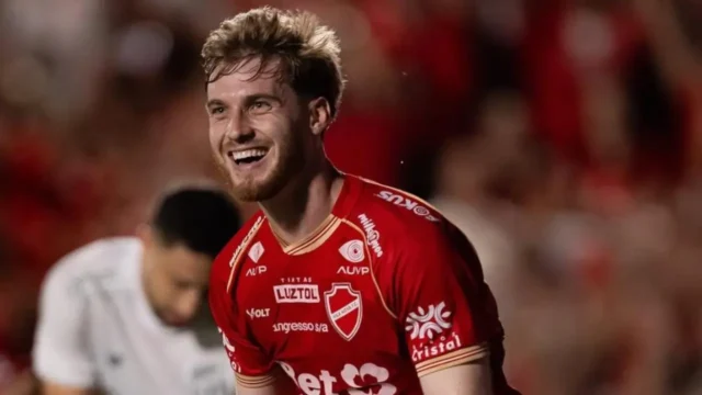 Após 10 jogos fora por lesão, zagueiro do Vila Nova será novidade diante do Juventude