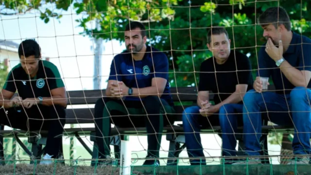 Após aprovação do empréstimo, Goiás quer quitar dívidas com elenco antes do duelo diante do Ceará