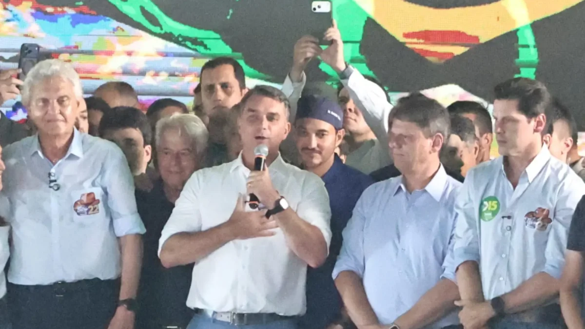 Após pedidos de Caiado ministro, Flávio diz que concorda “115%” com ex-governador