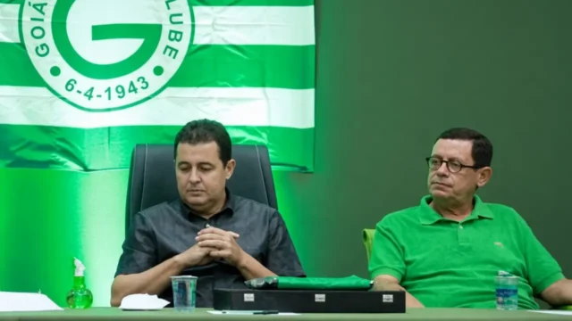 Após reunião, conselho do Goiás aprova empréstimo no valor de R$ 11,4 milhões