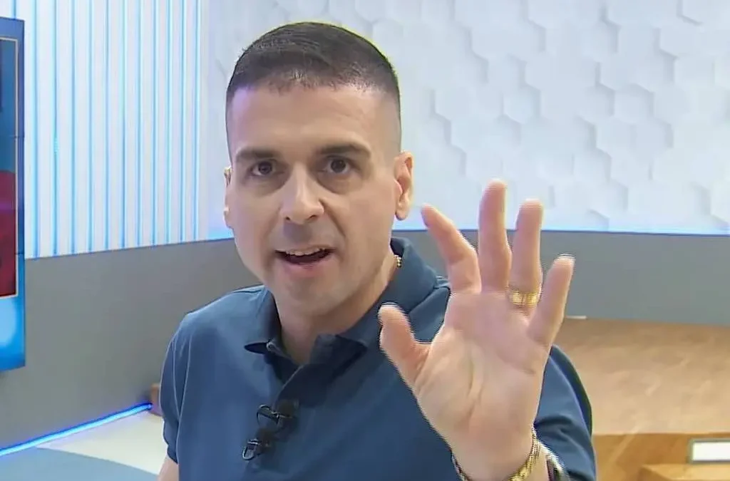 Apresentador réu por golpe do pix é condenado a pagar R$ 150 mil para a Record
