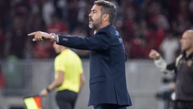 Artur Jorge aponta grito xenofóbico como motivo de revolta em derrota do Cruzeiro: “Disse para ter respeito”