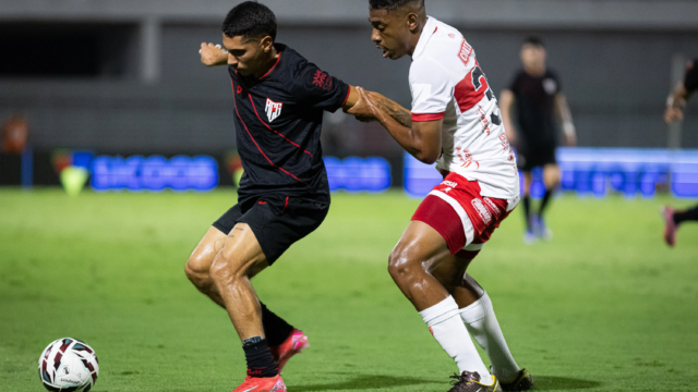 Atlético reage após pressão do CRB e cria as melhores chances no primeiro tempo