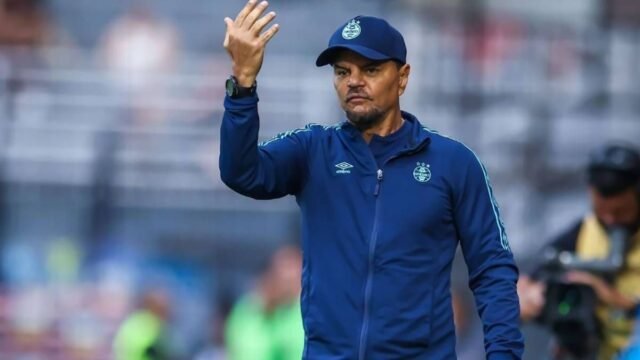 Auxiliar de Renato Gaúcho no Grêmio é preso por descumprir medida protetiva