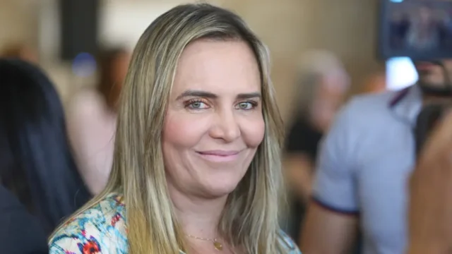 Bolsonarista e goianiense, Celina é reeleita governadora do DF