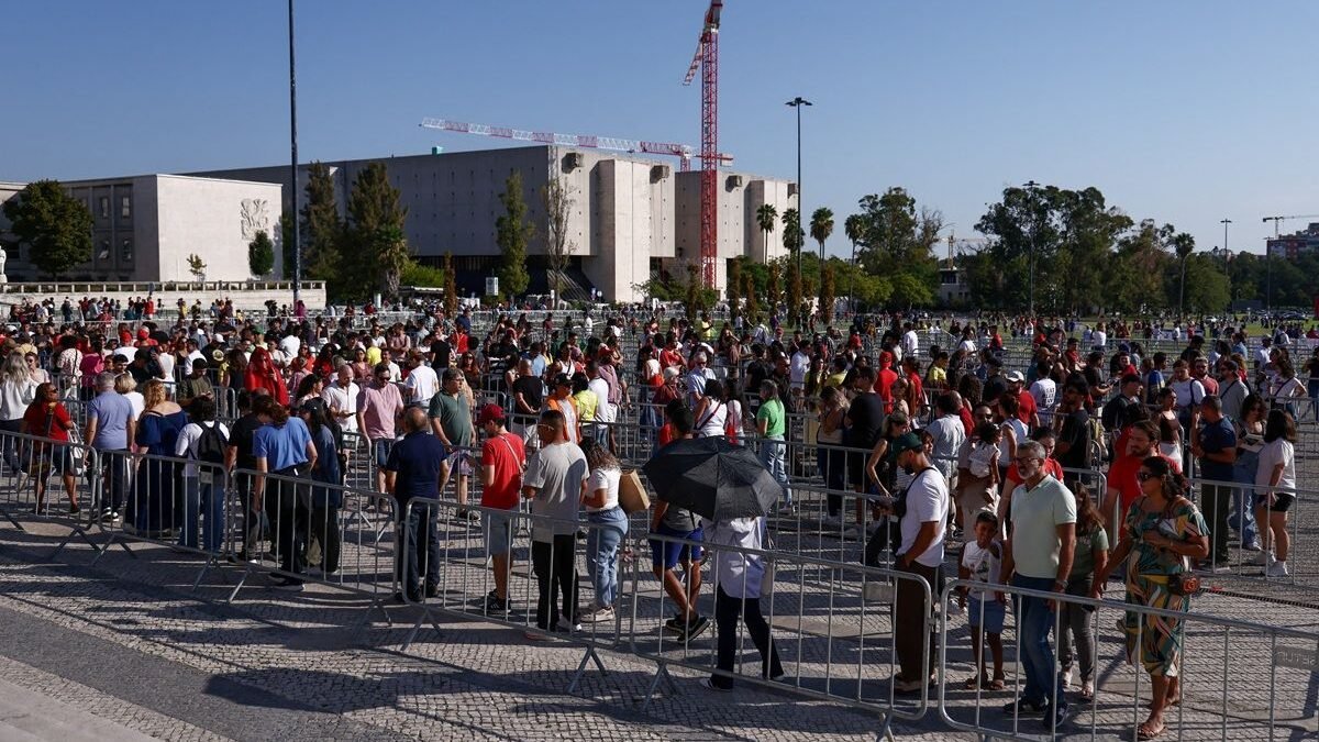 Brasileiros no exterior criam rede de caronas e hospedagem para facilitar votação no 2º turno