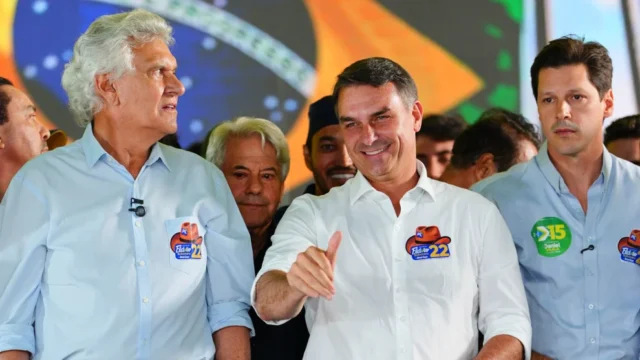 Caiado diz que não negocia ministério para eventual governo de Flávio Bolsonaro