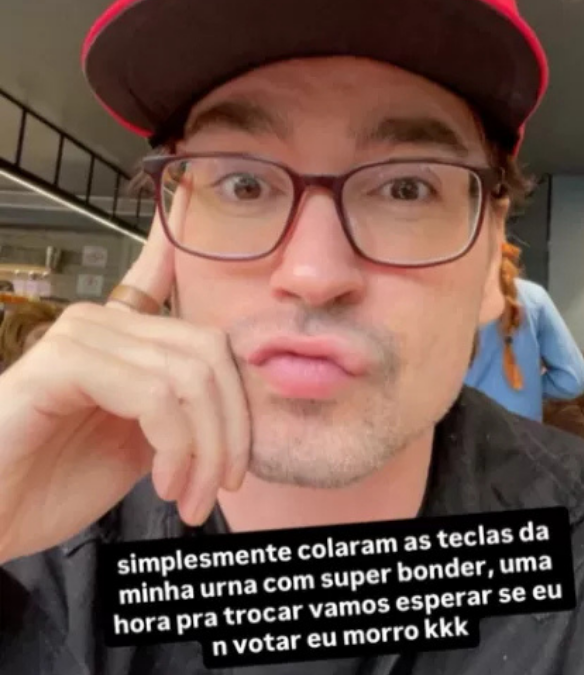 Cantor diz que teclas da urna em que vota foram coladas em SP