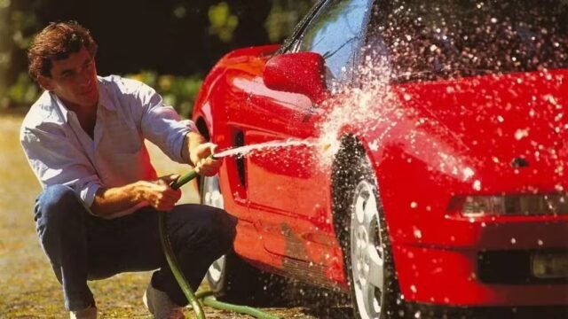 Carro de Ayrton Senna vai a leilão e pode ser vendido por mais de R$ 5 milhões