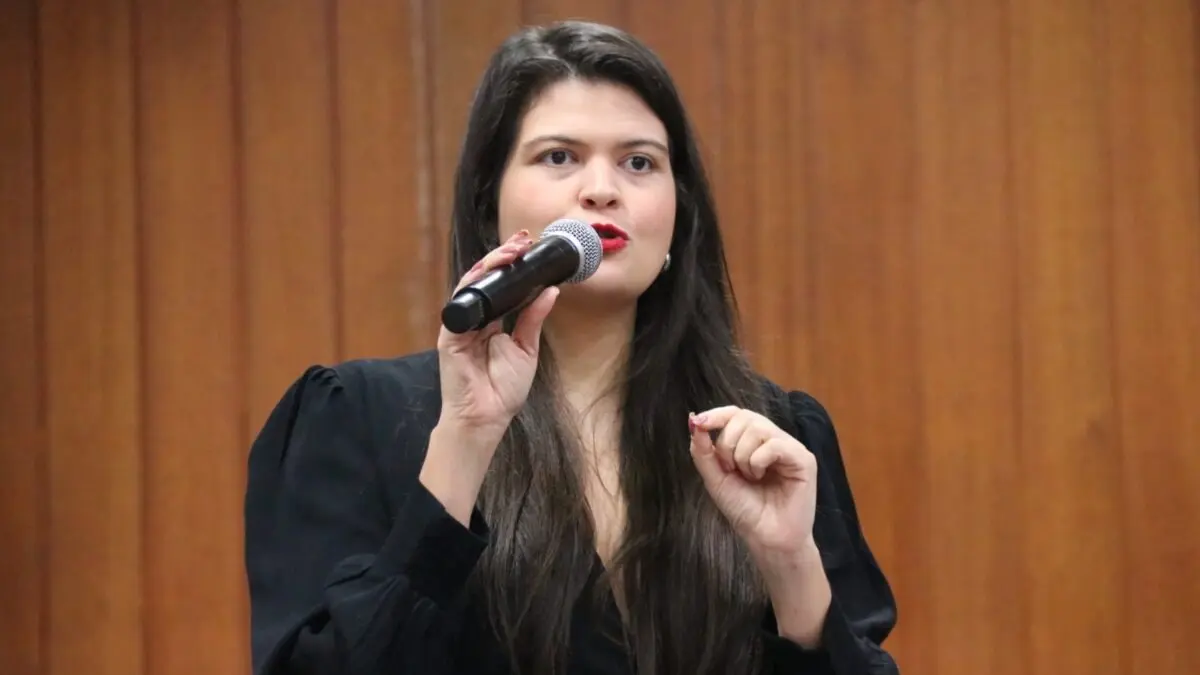 CNJ suspende cassação de Aava Santiago após posse de suplente na Câmara de Goiânia