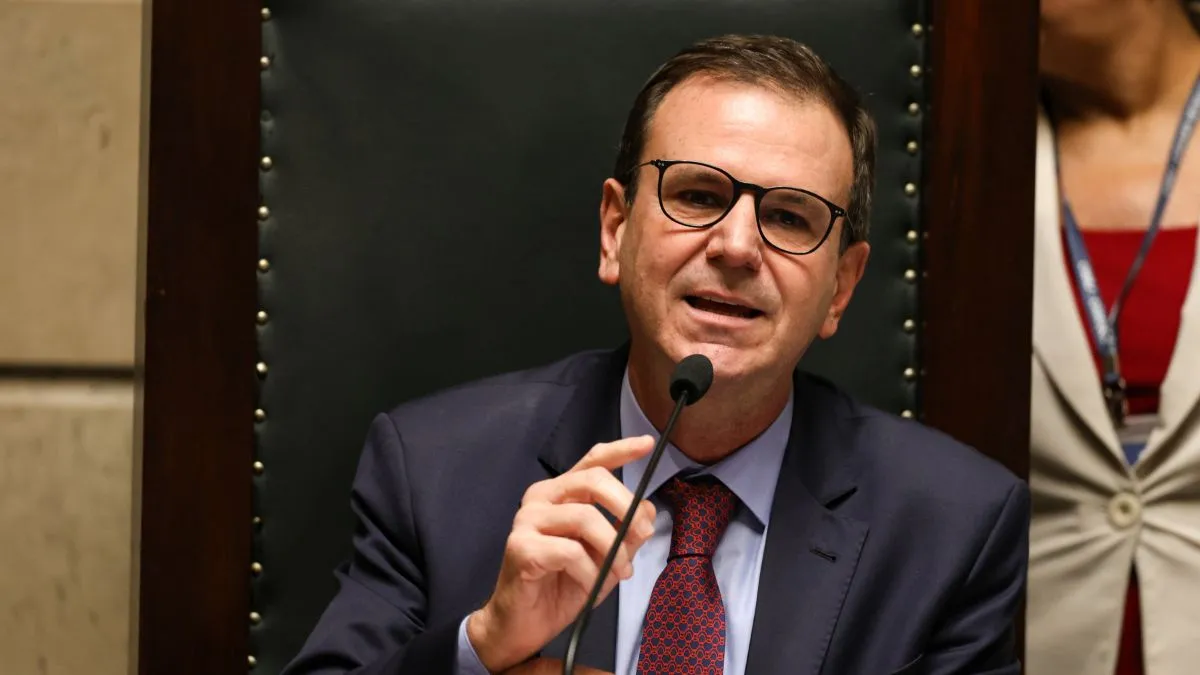 Coligação de Paes pede esclarecimentos ao TSE sobre votos de Garotinho
