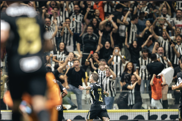 Com saudade da Libertadores de 2013, Bernard relembra sua jornada
