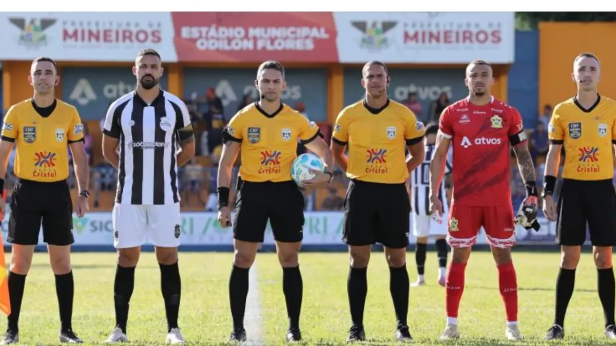 Confira quem apita nos jogos decisivos da Divisão de Acesso neste domingo