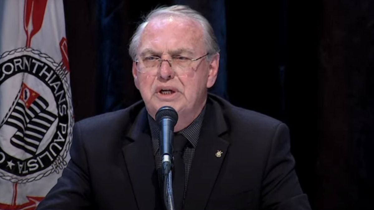 Conselho Deliberativo do Corinthians suspende reunião extraordinária após viagem de Stábile a Brasília