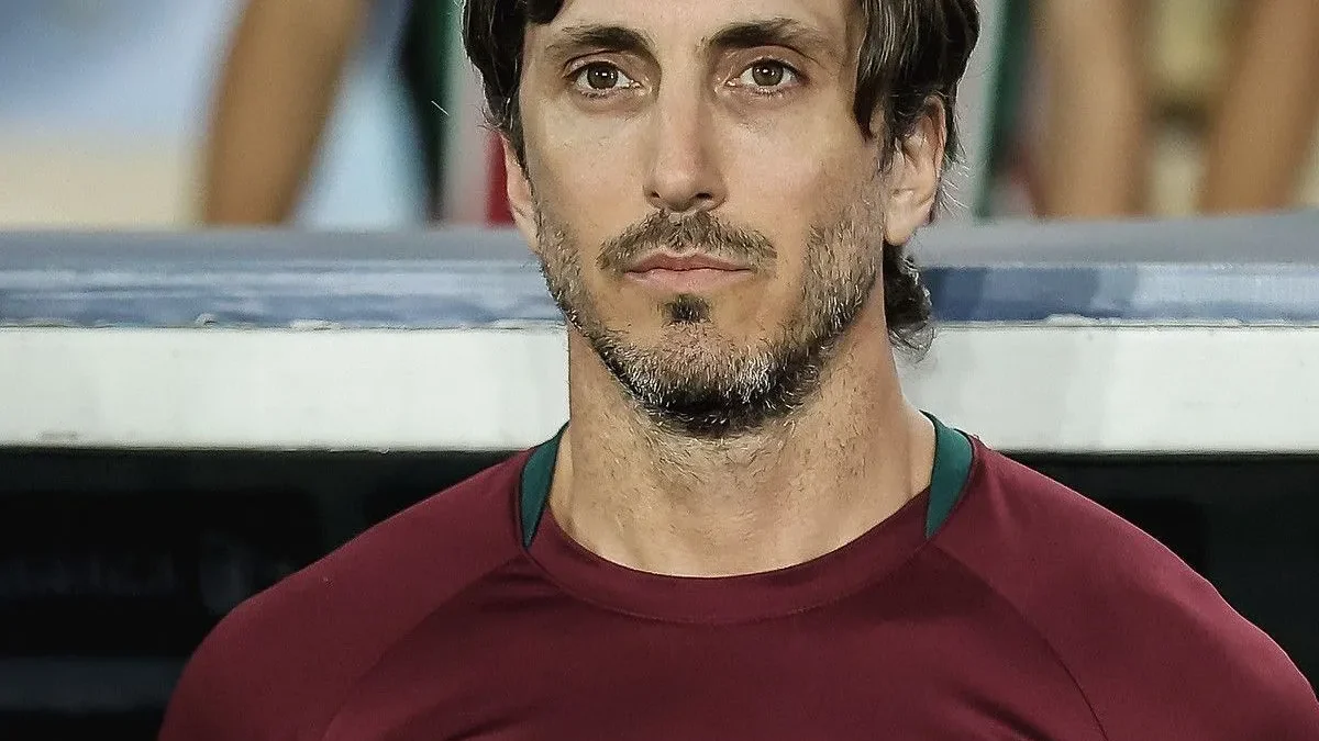 Corinthians procura Zubeldía enquanto mantém Ramón Díaz como opção