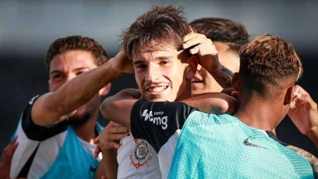 Corinthians supera entrave e acerta renovação de artilheiro do Sub-17