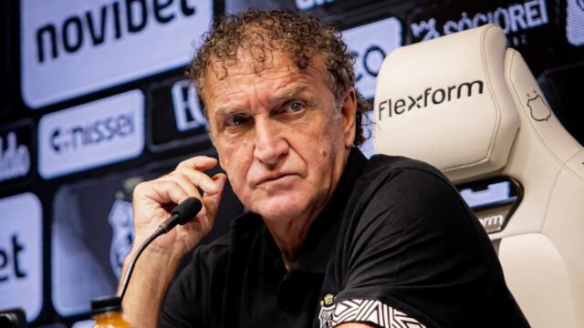 Cuca pondera sobre empate em Santos x Flamengo: ‘Teria que ser melhor, mas poderia ser pior’