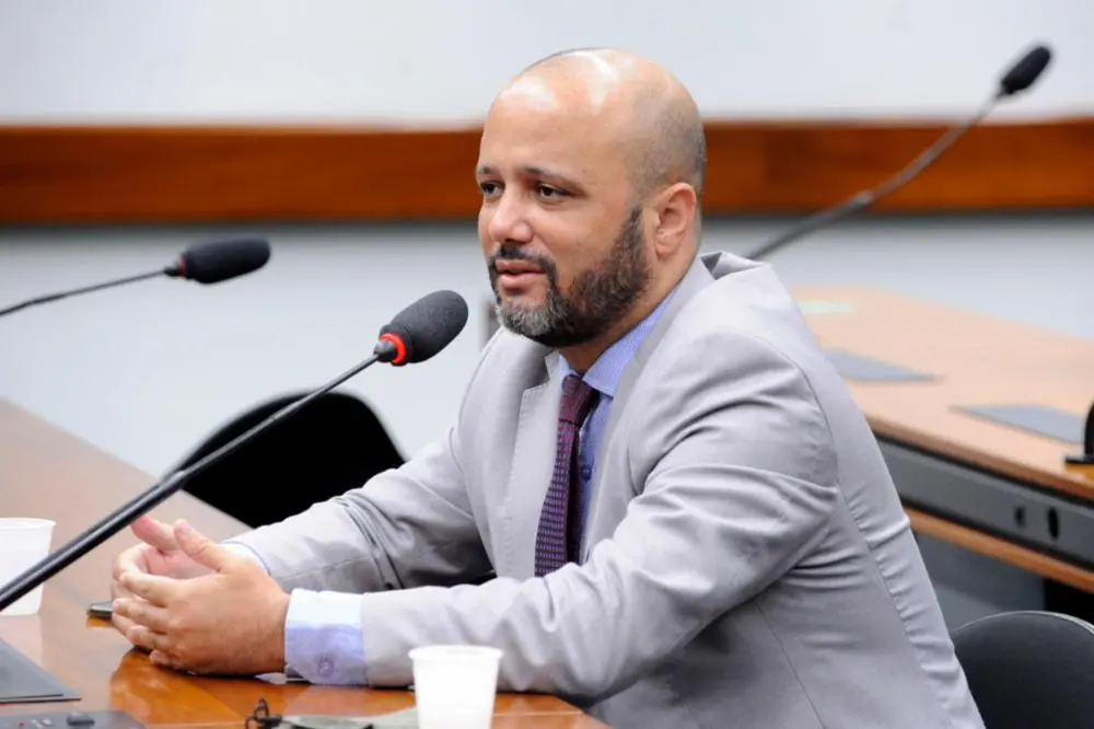 Custo médio do voto de deputados federais eleitos em Goiás vai de R$ 3,73 a mais de R$ 31