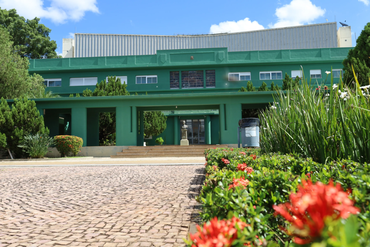 De cinema a museus, conheça 7 prédios art déco que contam a história de Goiânia