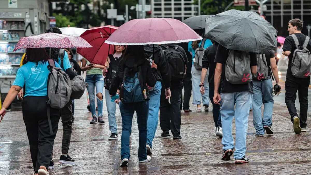 Defesa Civil coloca São Paulo em alerta para chuvas fortes até sábado