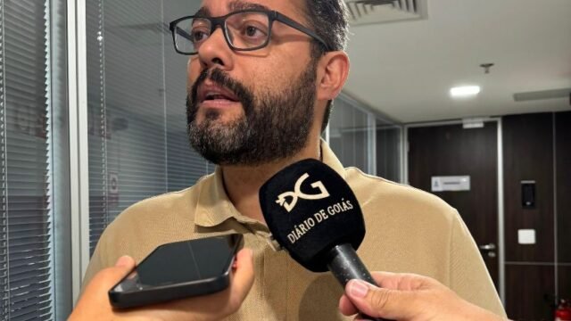 Deputados aliados a Daniel Vilela preparam Emenda Constitucional proibindo reeleição para presidência da Alego