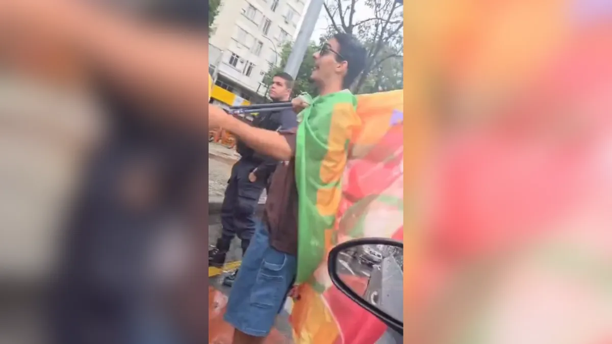 Eleitores acusam PM de impedi-los de votar durante manifestação no Catete
