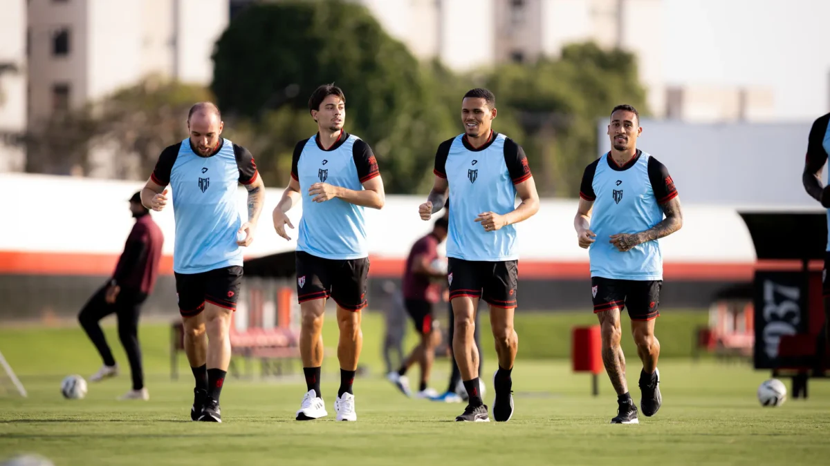 Em nota oficial, atletas do Atlético-GO cobram salários, direitos de imagem e FGTS atrasados