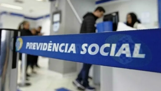 Entenda o reajuste das aposentadorias, auxílios e BPC do INSS, na mira de Flávio Bolsonaro