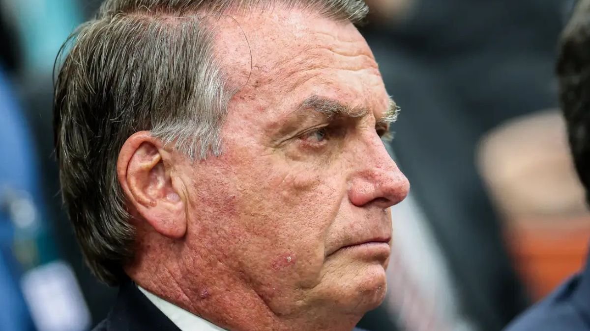 Equipe médica de Bolsonaro comunica ao STF novos episódios de taquicardia e soluços