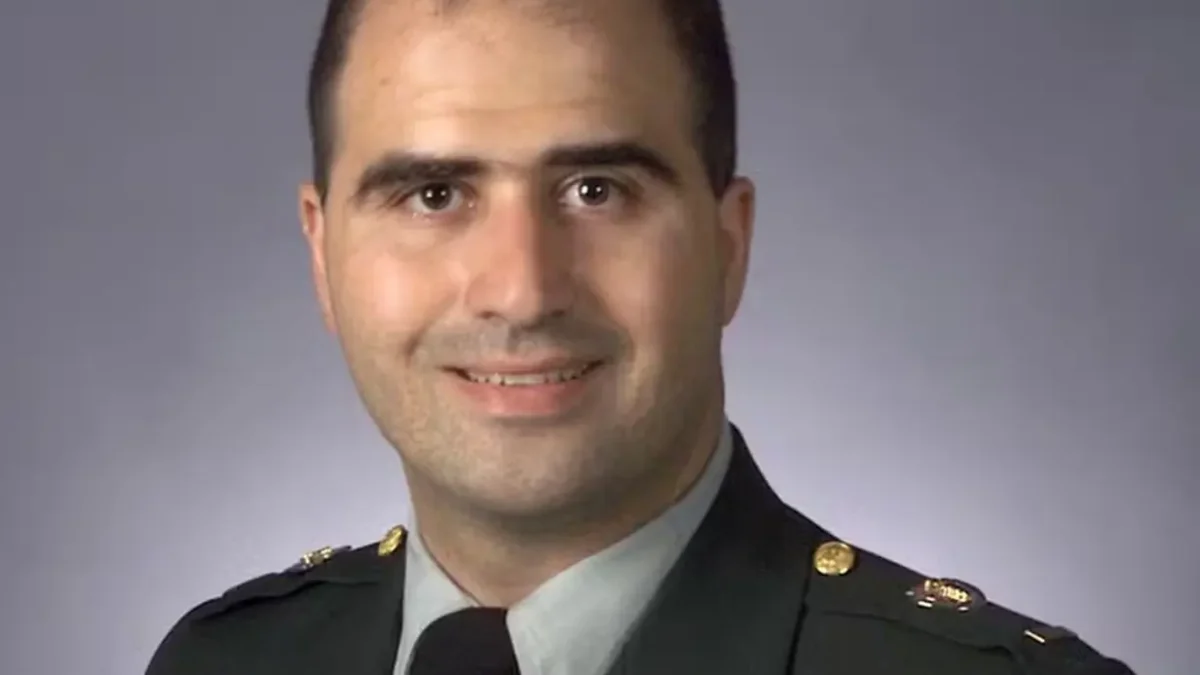Execução de ex-major por fuzilamento será transmitida ao vivo após aprovação de Trump