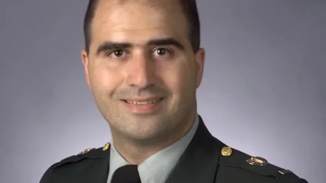 Execução de ex-major por fuzilamento será transmitida ao vivo após aprovação de Trump