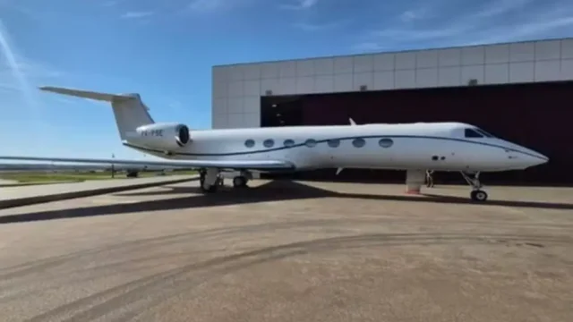 FAB coloca sigilo de 100 anos em lista de passageiros de avião de Vorcaro