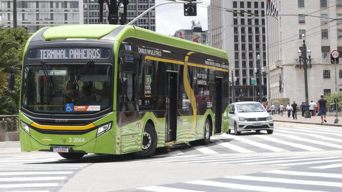 Falta de ônibus em SP: Justiça nega pedido de prisão de secretário de SP e presidente da SPTrans