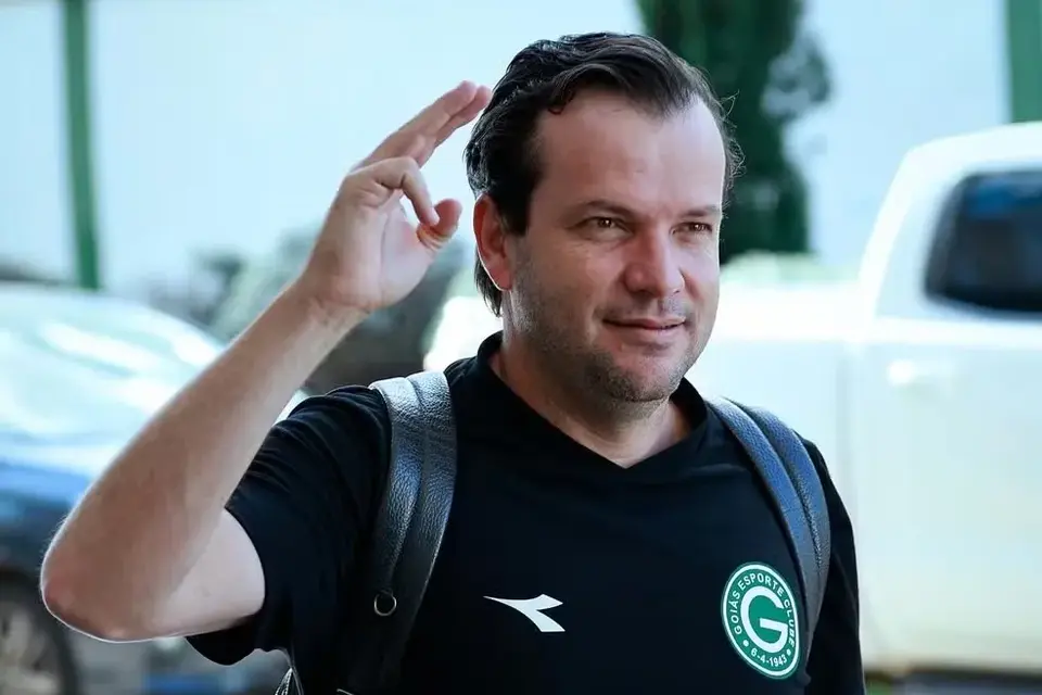 feed-image-1792595913 Mozart, Daniel Paulista e Atlético: o roteiro improvável que pode decidir o destino do Goiás na Série B