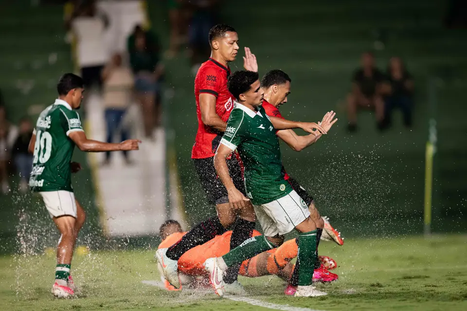 feed-image-1792595915 Mozart, Daniel Paulista e Atlético: o roteiro improvável que pode decidir o destino do Goiás na Série B