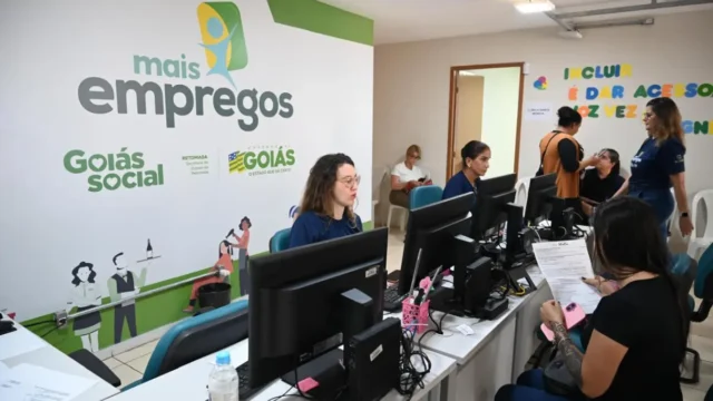 Feirão oferta vagas de emprego com salários de até R$ 2,5 mil em Goiânia