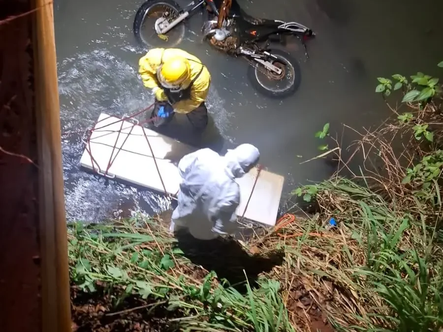Filho encontra corpo de pai em córrego na zona rural de Perolândia