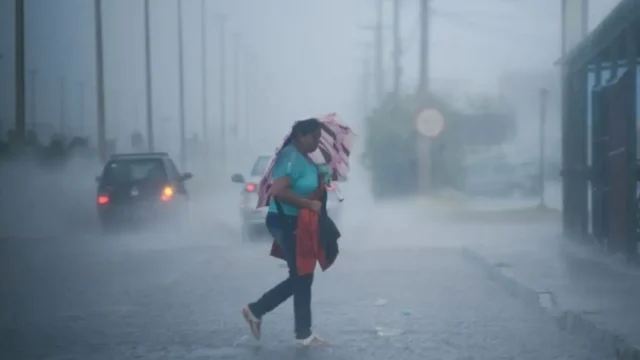 Frente fria deve provocar tempestades com granizo e ventos de mais de 70 km/h em Goiás