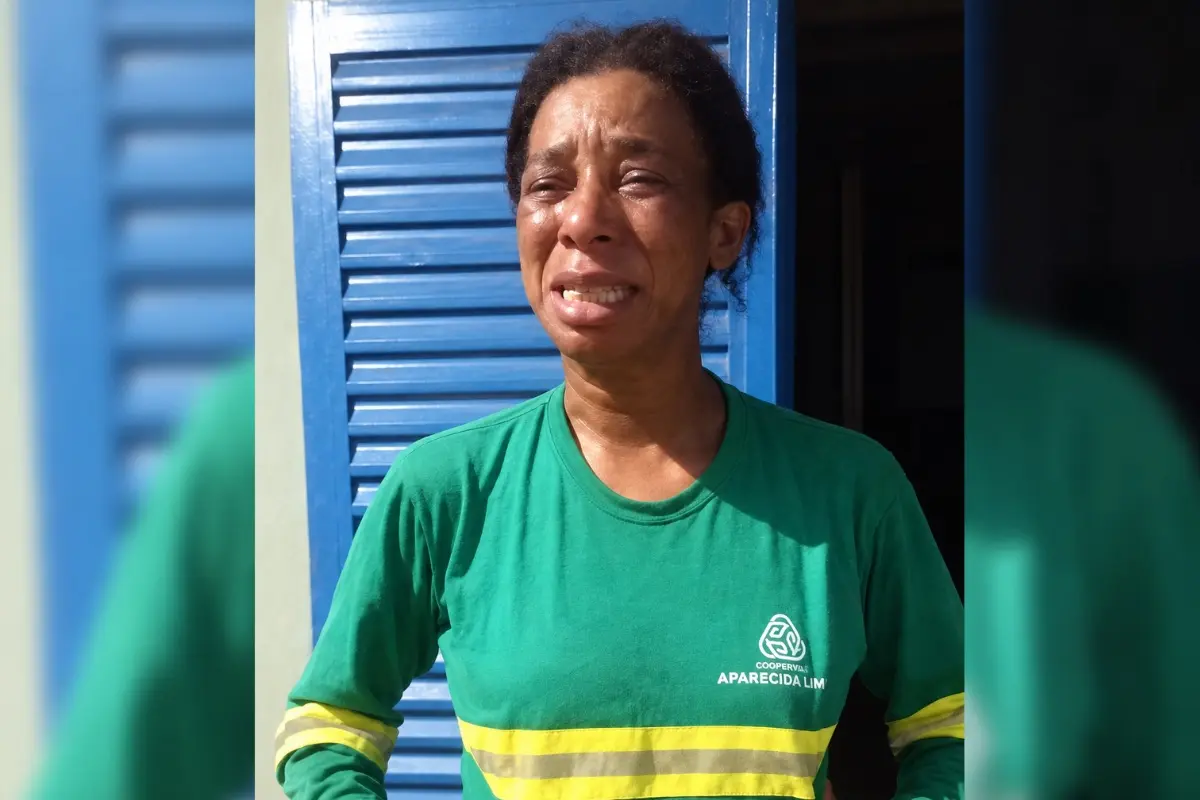 Gari diz que ônibus passa direto por ponto sem parar há cinco dias, em Aparecida