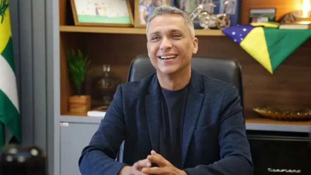 Gayer deve assumir presidência do PL após segundo turno, diz aliado. ‘Nosso grande líder hoje’