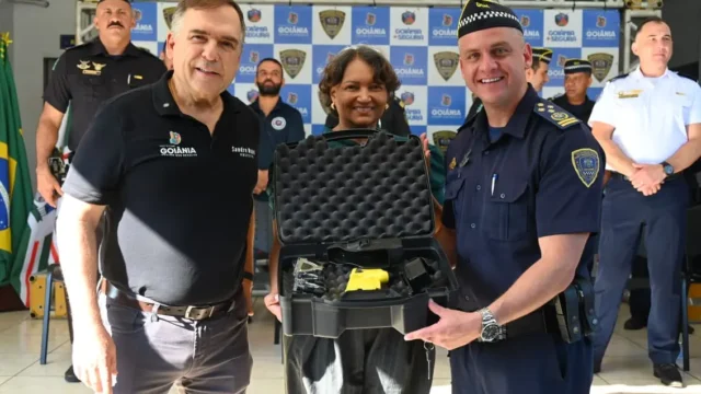 GCM de Goiânia recebe 450 armas menos letais, motos de alta cilindrada e reforço tecnológico