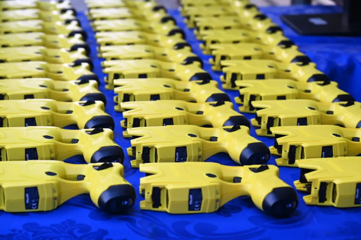GCMs de Goiânia passam a usar armas de choque a partir desta segunda
